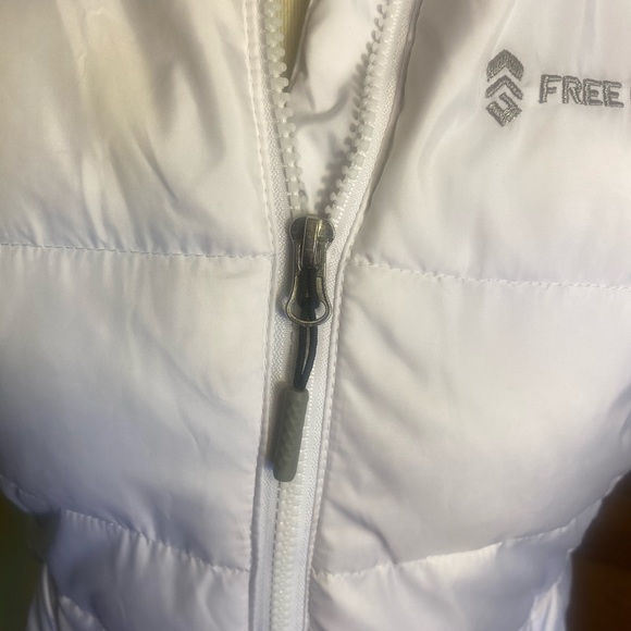 Free Country puffy vest - Picture 3 of 7